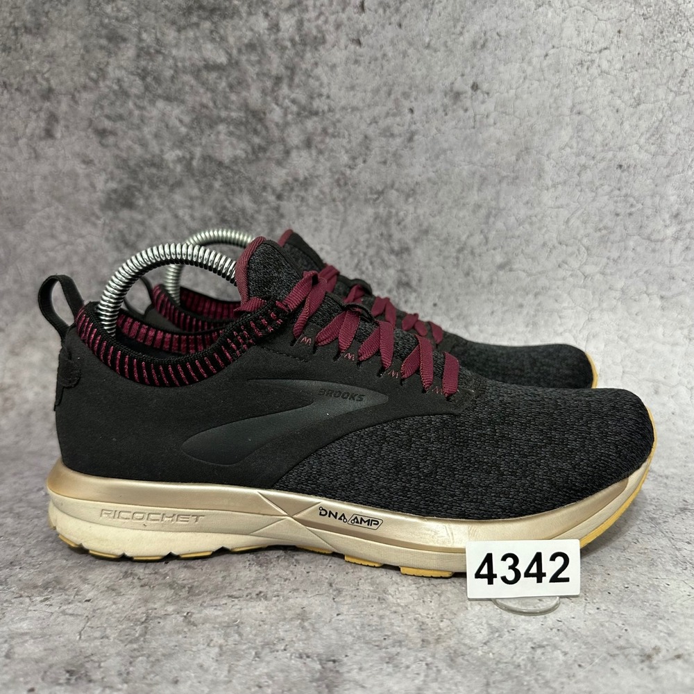 Brooks Ricochet LE Running Shoes Women Size 8 Black Maroon DNA AMP Comfort
